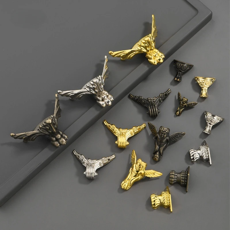 8pcs Antique Corner Brackets Z - огляд і ціна Furniture Hardware Supply